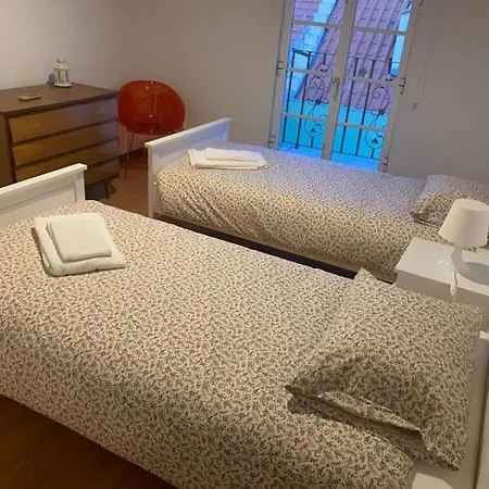 Charming Near Campo Martires Da Patria דירה ליסבון