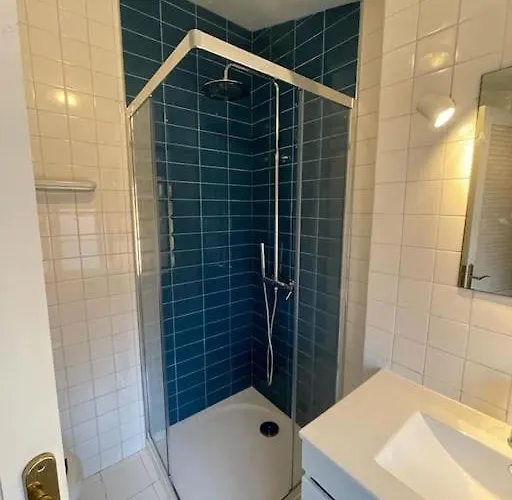 Charming Near Campo Martires Da Patria * ליסבון