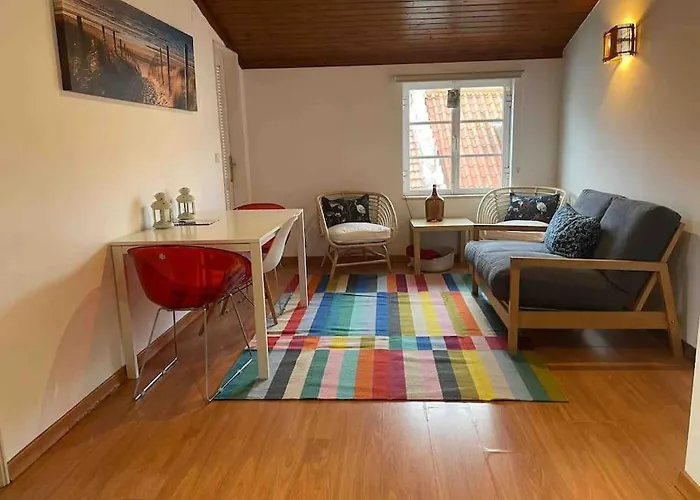 Charming Near Campo Martires Da Patria ליסבון